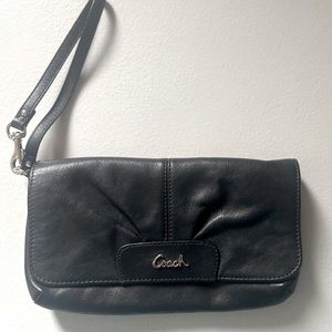 COACH Black Leather Wristlet Wallet Bag Clutch